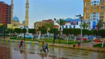 أمطار غزيرة وبرق ورعد في الإسماعيلية .صور