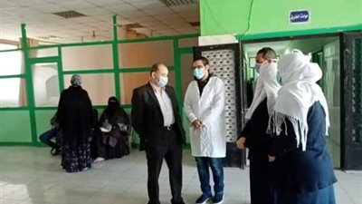 مدير التأمين الصحى بالشرقية يتفقد مستشفى العاشر من رمضان..صور