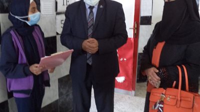 عاطف سلامة يطالب وكيل صحة مطروح بتوفير زائرة صحية دائمة بالمدارس