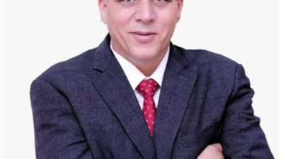 عضو الشيوخ تبرع بمستلزمات طبي