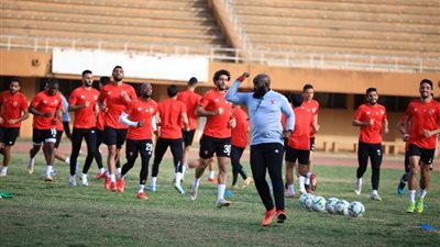الأهلي يؤدي تدريبا خفيفا في مرانه الأول بالنيجر