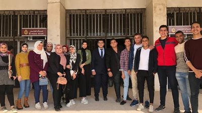 عميد ووكلاء تكنولوجيا وتنمية الزقازيق يهنئون الطلاب الفائزين فى انتخابات اتحاد الطلاب