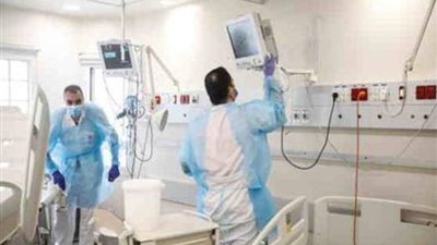 مصاب بكورونا يضرب مريضا آخر بأنبوبة أكسجين حتى الموت