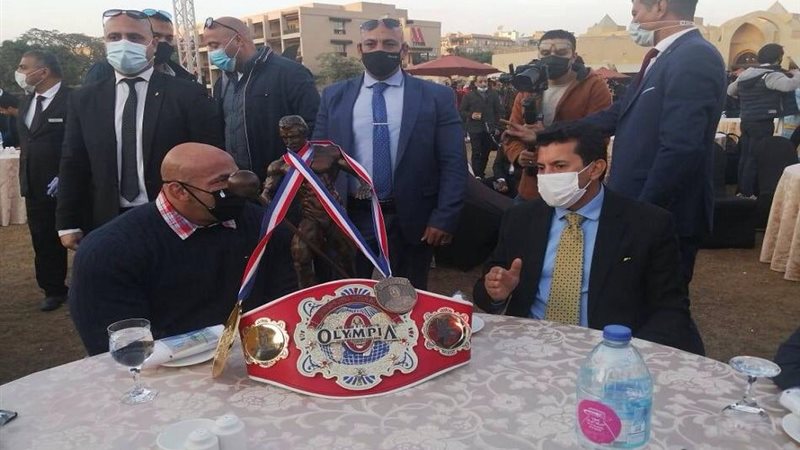 وزير الشباب يلتقى