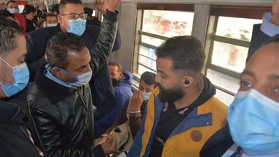 المترو يواصل حملاتة الإنضباطية بمحطات الخط الأول لضبط المخالفين لقرار إرتداء الكمامة لمواجهة فيروس كورونا