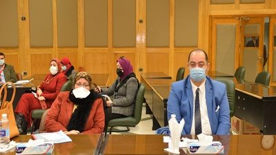 مقاعد وتندات للمواطنين بسجل مدني مركز بنى سويف
