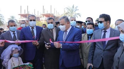 محافظ سوهاج يفتتح 5 مشروعات خدمية بقرية 