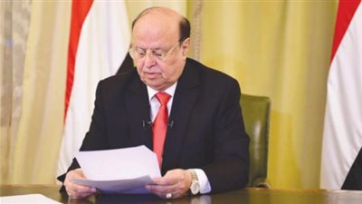 الرئيس اليمني يوجه بتشكيل لجنة للتحقيق في انفجارات مطار عدن