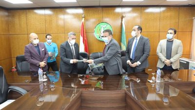 محافظ المنوفية : تطوير المناطق العشوائية بشبين الكوم باستثمارات 310 ملايين جنيه