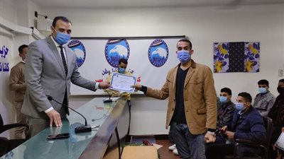 شباب مستقبل وطن أسيوط يكرم أبناءه المتميزين .صور