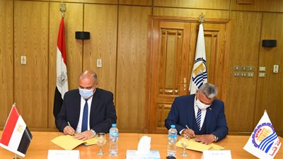 محافظ قنا ورئيس هيئة تنمية الصعيد يوقعان بروتوكول تعاون مشترك