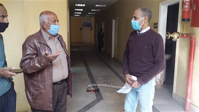 متابعة تطبيق الإجراءات الإحترازية بالإدارات الخدمية بالزينية شمال الأقصر