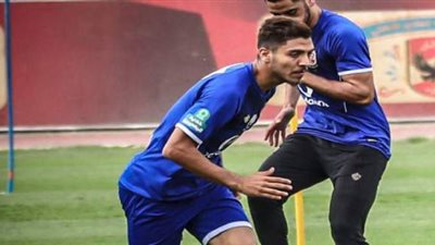 قرار هام من الاهلى لحماية نجم الهجوم من العروض