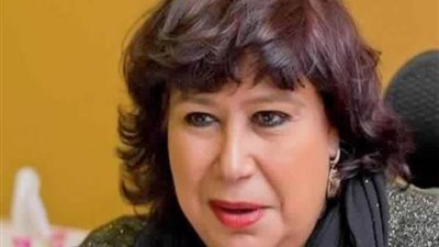 وزيرة الثقافة تعيد فرقة ساحل سليم المسرحية لمسابقة مهرحان قصور الثقافة