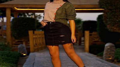 خلود عز تداعب متابعيها بأحدث صورتين لها ..شاهد