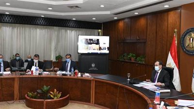 الملا يعتمد الموازنة التخطيطية لشركات أنابيب البترول وبتروجاس والبتروكيماويات المصرية للعام المالى الجديد