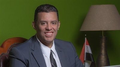 محمد منظور يهنئ رئيس مجلس النواب ووكيليه