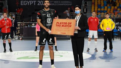قداح رجل مباراة مصر ومقدونيا