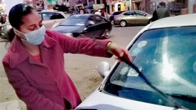 نادية بنت الاسماعيلية : اعمل 