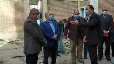 محافظ الشرقية يفاجئ قرى الزقازيق ومنيا القمح .صور