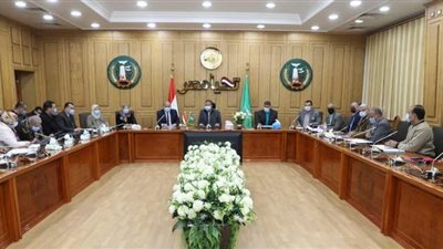 محافظ المنوفية : الاهتمام بطلبات المواطنين والتواجد الميداني لرفع الإشغالات وإزالة التعديات المخالفة