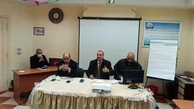 وكيل التعليم بمطروح يبحث تطوير العمل بالمراحل التعليمية وتفعيل المتابعات الميدانية