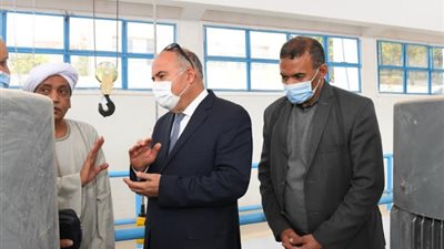 خلال ايام تشغيل مشروع الصرف الصحي بقفط
