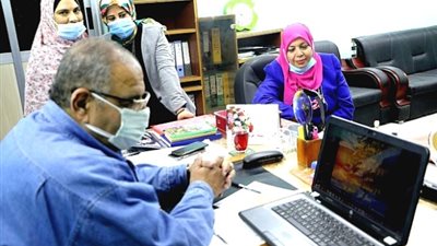 تعليم الوادى الجديد يعتمد اصدار مجلة أخبار القطاع على طريقة الكبار..صور