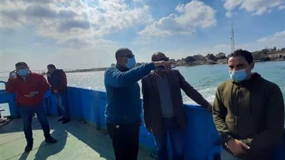 لجنة عليا تعاين معدية الأفراد بالقنطرة في الإسماعيلية.صور