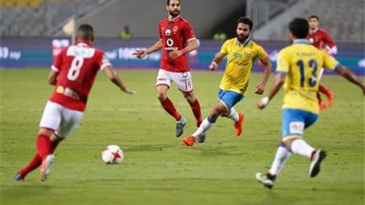 نجم وسط الأهلى يقترب من الانتقال للإسماعيلى