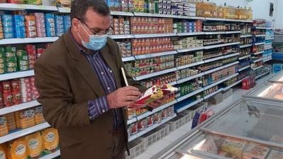 غرامات فورية لعدم ارتداء الكمامات ومحاضر تموينية متنوعة في الإسماعيلية .صور