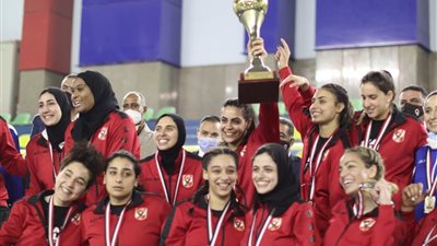 الأهلي بطلا لكأس السوبر لكرة السلة سيدات بعد الفوز امام هليوبوليس .. صور
