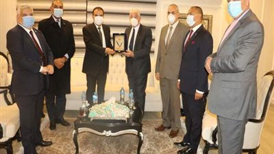 محافظ جنوب سيناء يهنئ مدير الأمن بعيد الشرطة 69