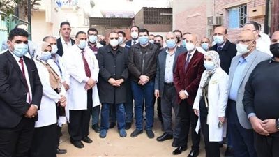 محافظ الشرقية وأعضاء برلمان شباب الشرقية يتفقدون مستشفى فاقوس