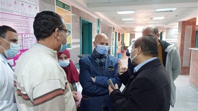 وكيل وزارة الصحة يتابع تطعيم الفرق الطبية بلقاح كورونا بمستشفي فاقوس