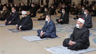 إحتفالاً بعيد الشرطة.. وزيرا الداخلية والأوقاف والمفتى يؤدون صلاة الجمعة.صور