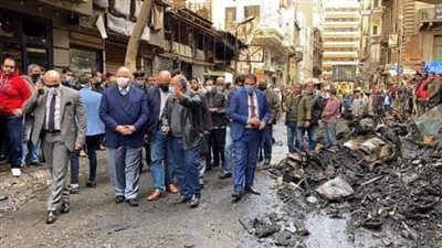 محافظ القاهرة ونائبه يتابعان عمليات تبريد حريق التوفيقية.صور