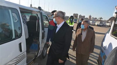 محافظ القليوبية يتابع الإلتزام بالإجراءت الإحترازية في موقف مسطرد