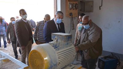 محافظ المنيا : الدولة تدعم صغار المستثمرين بالمناطق الصناعية لتوفير فرص عمل للشباب