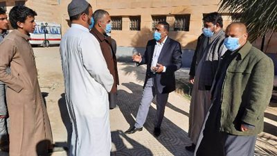 محافظ مطروح يتفقد المشروعات التنموية والخدمية بمدينة الضبعة.صور