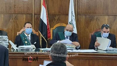 عقاب موظفه شهرت بمديرها للتهرب من رد قرض