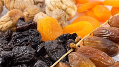 لعدم تصريفها العام الماضى ..تراجع بواردات ياميش رمضان