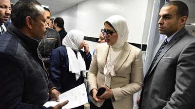 وزيرة الصحة توجه بزيادة عدد عمليات 