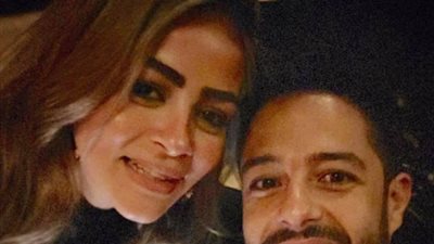رسالة غرام من محمد حماقى لزوحتة .. صور
