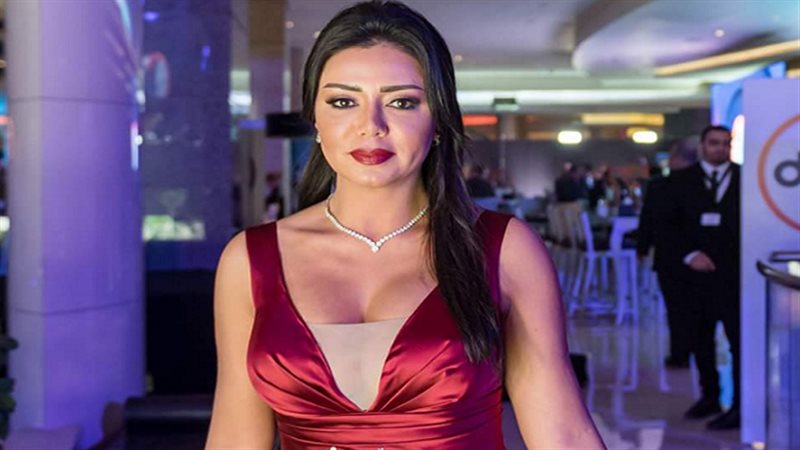 الفنانة رانيا يوسف