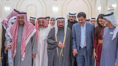 القاسمي يشهد انطلاق فعاليات الدورة الثالثة من مسرح الشارقة