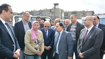 محافظ بورسعيد ووزير المالية يتفقدان موقف تنفيذ مستشفى الأورام