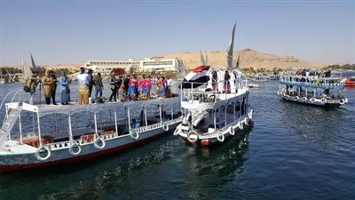 انطلاق كرنفالات للاحتفال بمهرجان أسوان الدولى للثقافة والفنون بمشاركة 26 فرقة