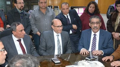 سلامة وثابت يستقبلان «رشوان» بمؤسسة الأهرام