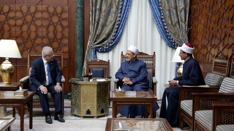 الإمام الأكبر وطارق